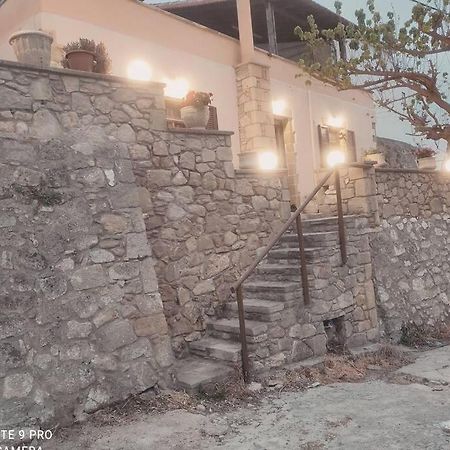 Georgia'S Village House Kalathenai Bagian luar foto