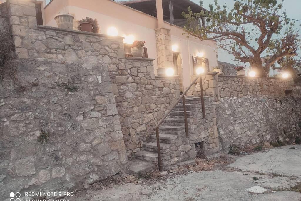 Georgia'S Village House Kalathenai Bagian luar foto