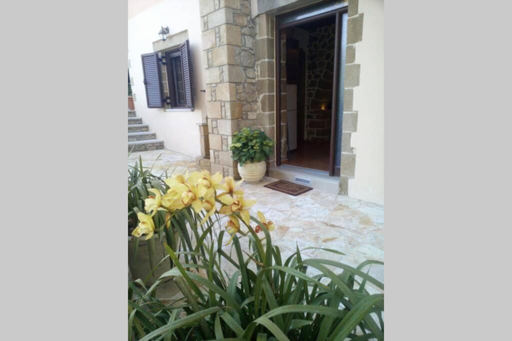 Georgia'S Village House Kalathenai Bagian luar foto